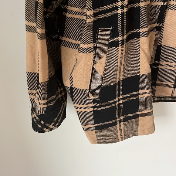 Womens shacket - Picture 4 of 5